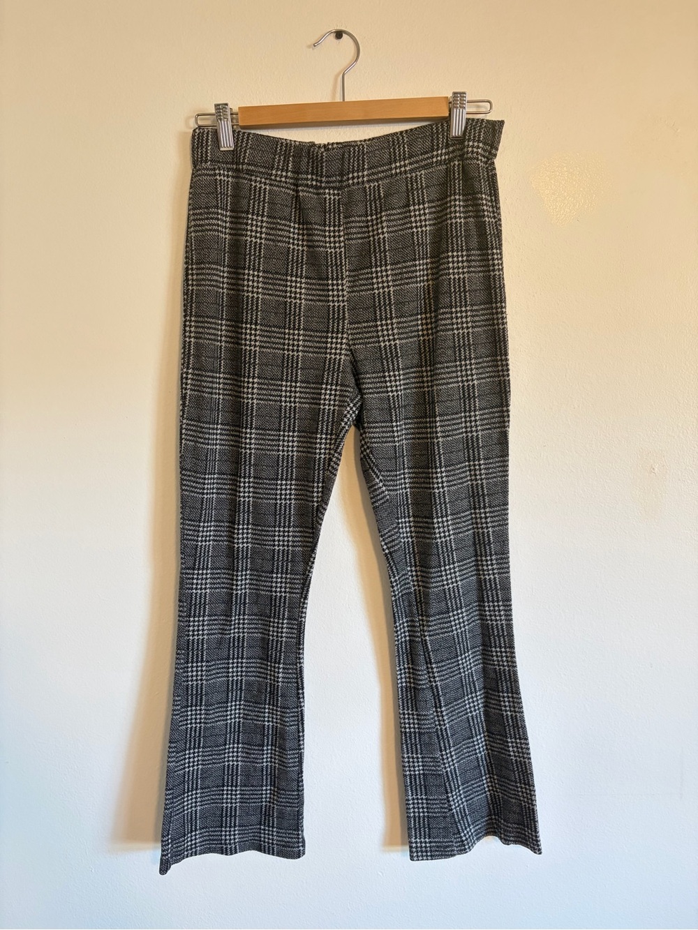 Urban Outfitters Pants Women’s Gray Black Plaid Houndstooth Soft Flare Size M
